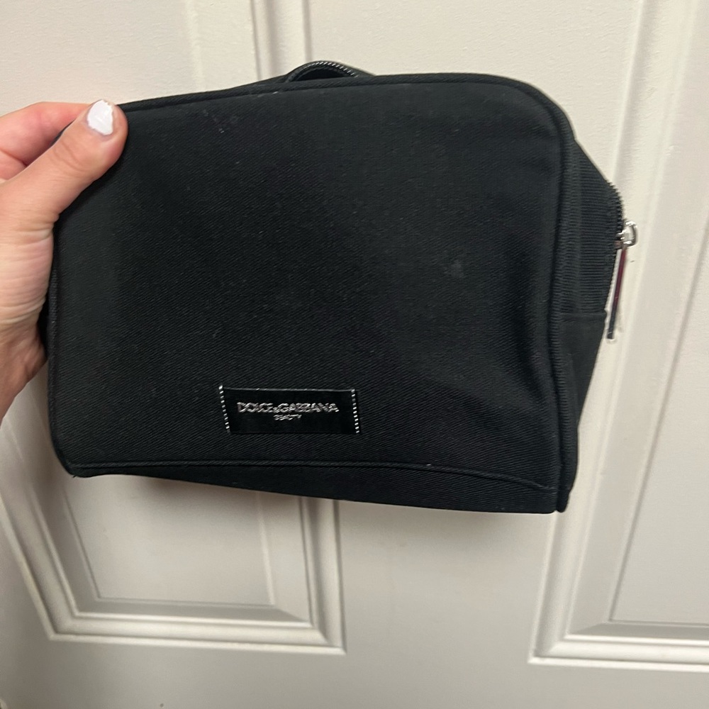 Wow $15 Dolce and gabana make up bag
